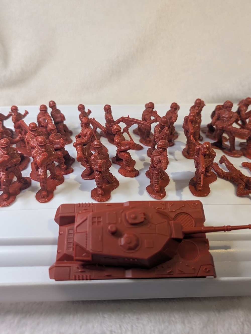 Lanard 2015 Red Plastic Army Men Soldiers Figures Lot 30 toy replacement Tank